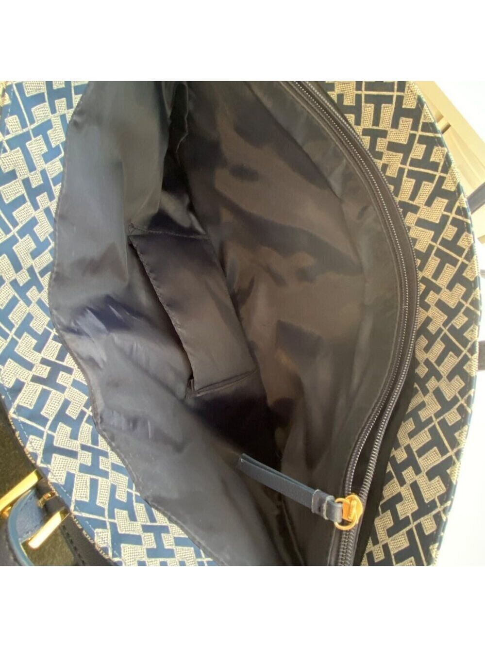 Tommy Hilfiger Navy &White Geometric Tote Bag/purse vegan Leather monogram large - Picture 7 of 14